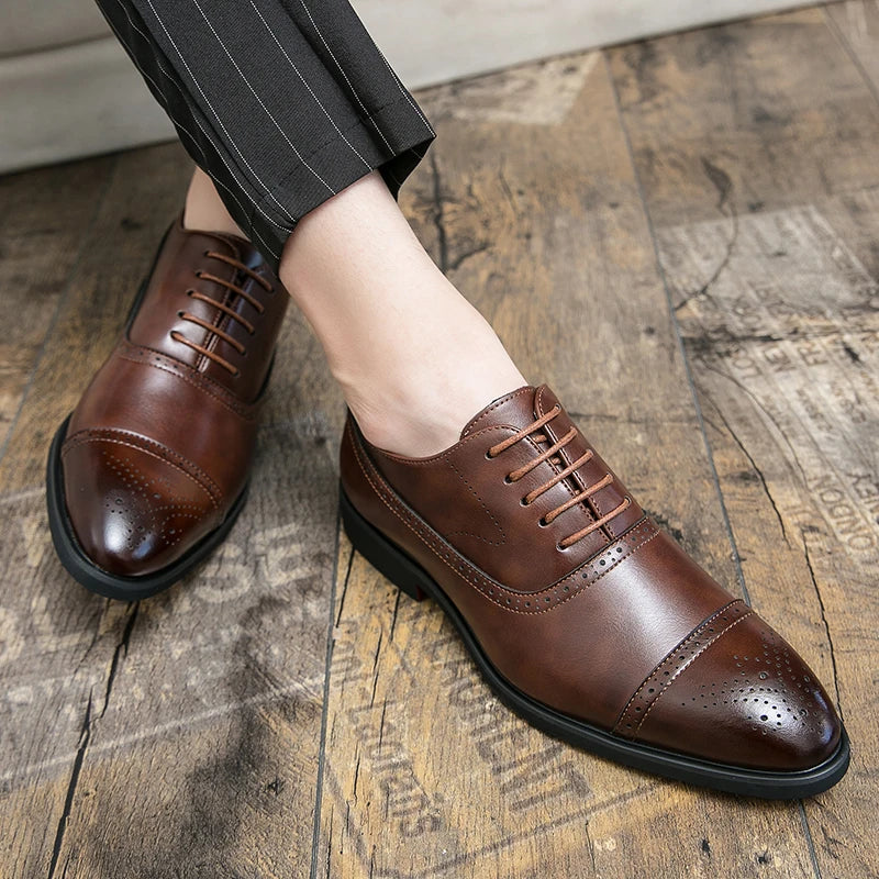 Carving Dress Shoes Men Luxury Designer Fashion Handmade Fashion Shoes Business Formal Shoes Men Original Pointed Wedding Shoes