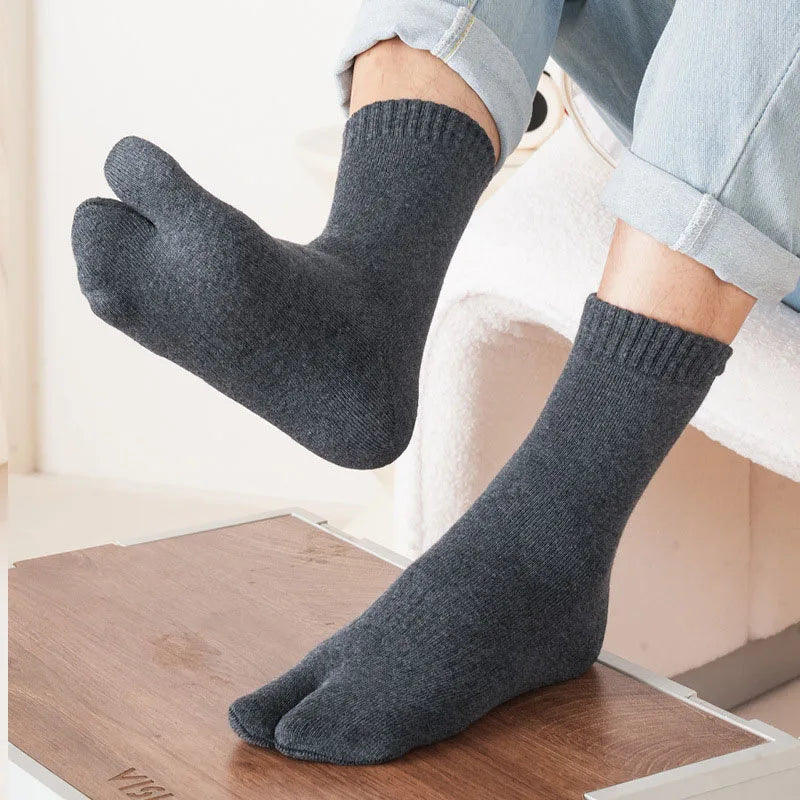 Autumn Winter Thicken 2 Finger Socks For Men Solid Color Business Flip Flops Split Toe Socks Thermal Middle Tube Cotton Socks